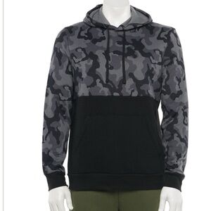 Men’s camo pullover hoodie